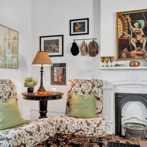 Art-filled lounge w/ timeless details around every corner.